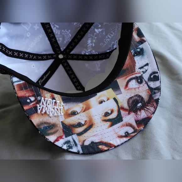 In4mation snapback cap - Picture 4 of 4